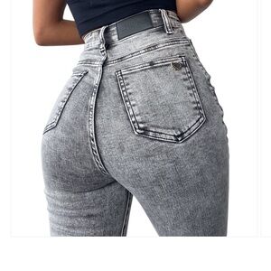 Golden High-Rise Skinny Jean #FlatteringFit